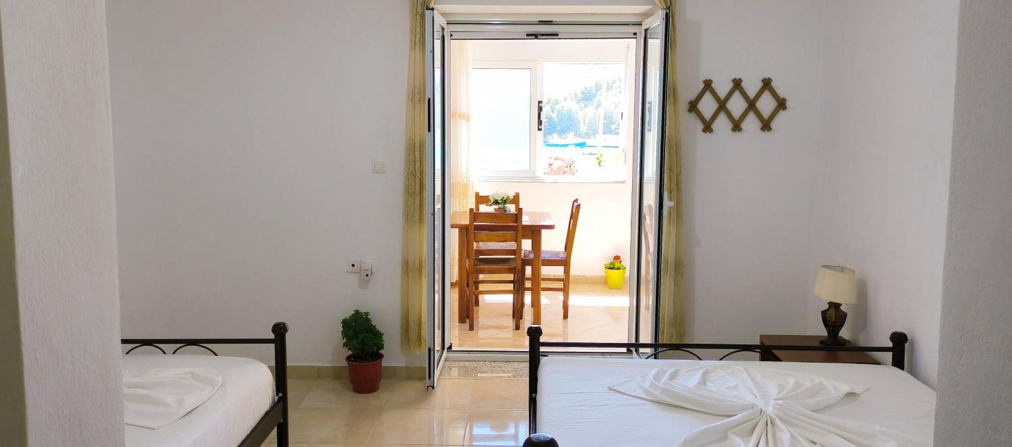 Natasha Rooms Himare Ngoại thất bức ảnh