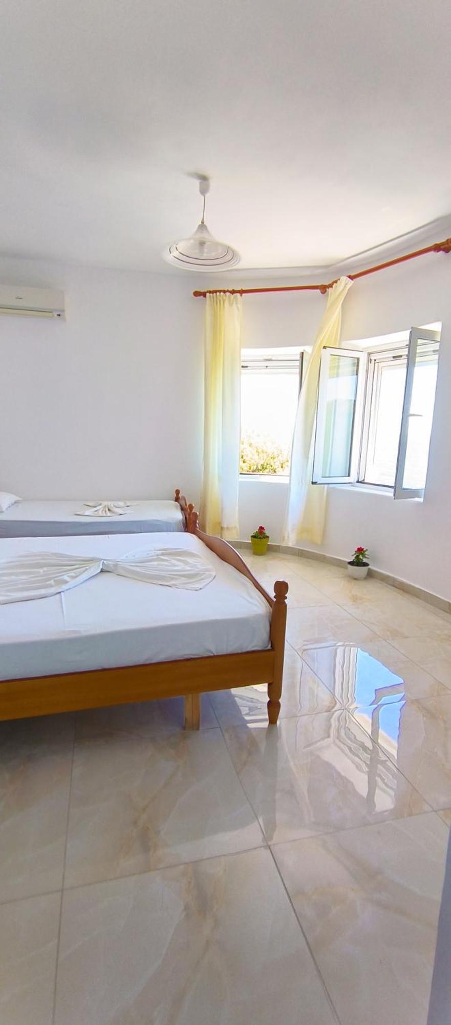 Natasha Rooms Himare Ngoại thất bức ảnh