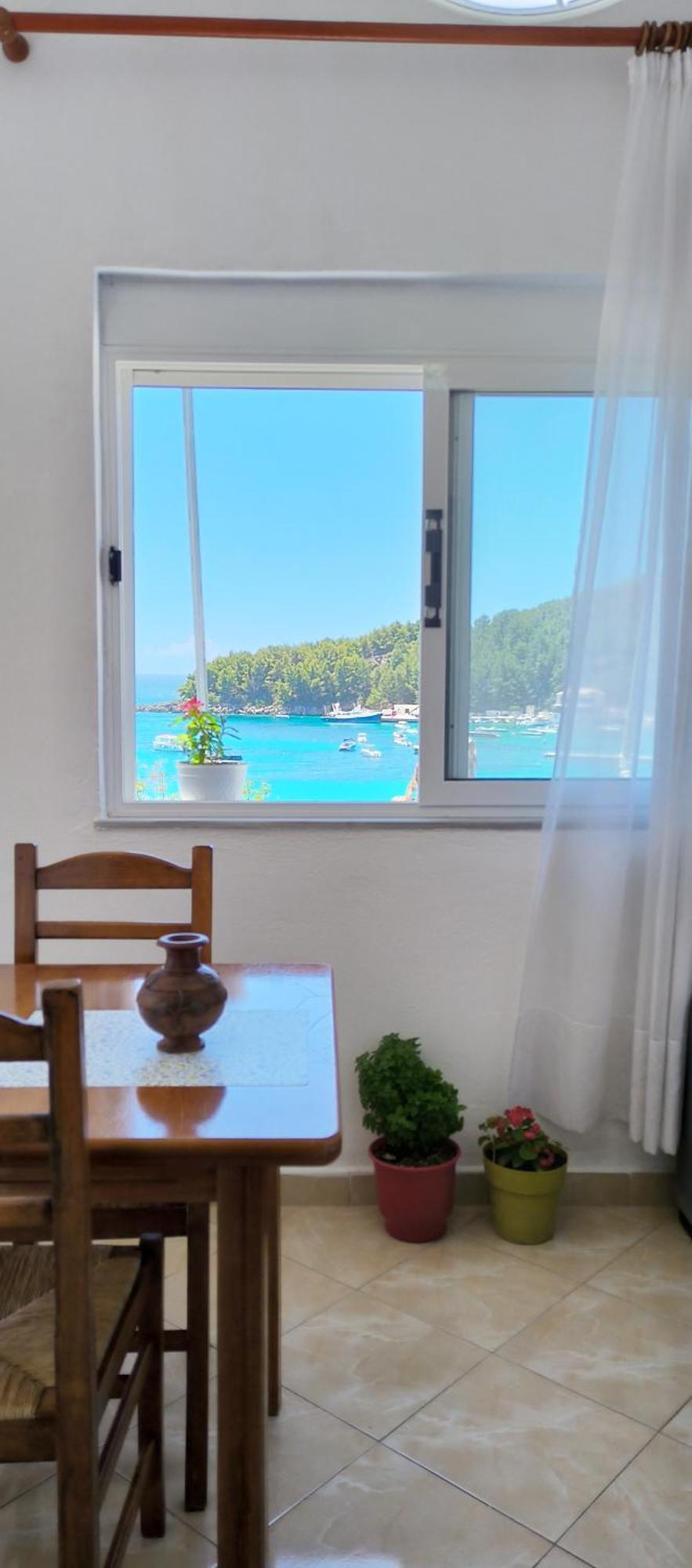 Natasha Rooms Himare Ngoại thất bức ảnh